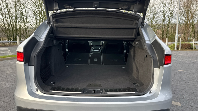 Jaguar F-Pace 2.0d Portfolio 5dr Auto AWD Diesel Estate